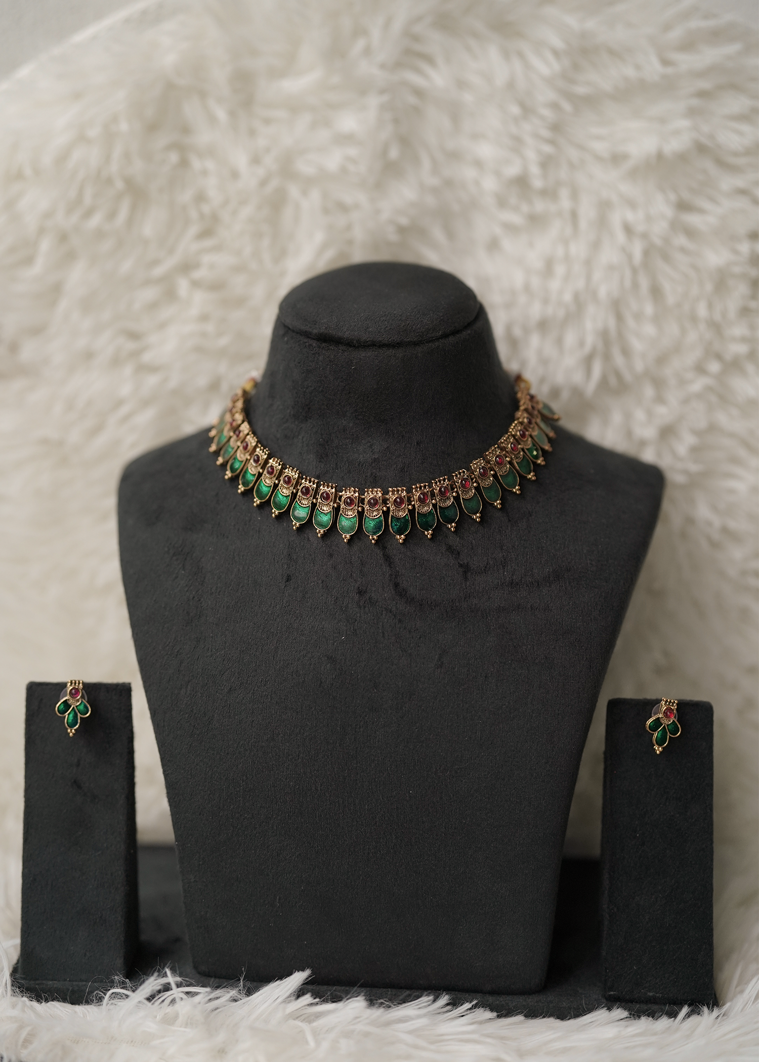 alt="Green Enamel Nagapadam Necklase"