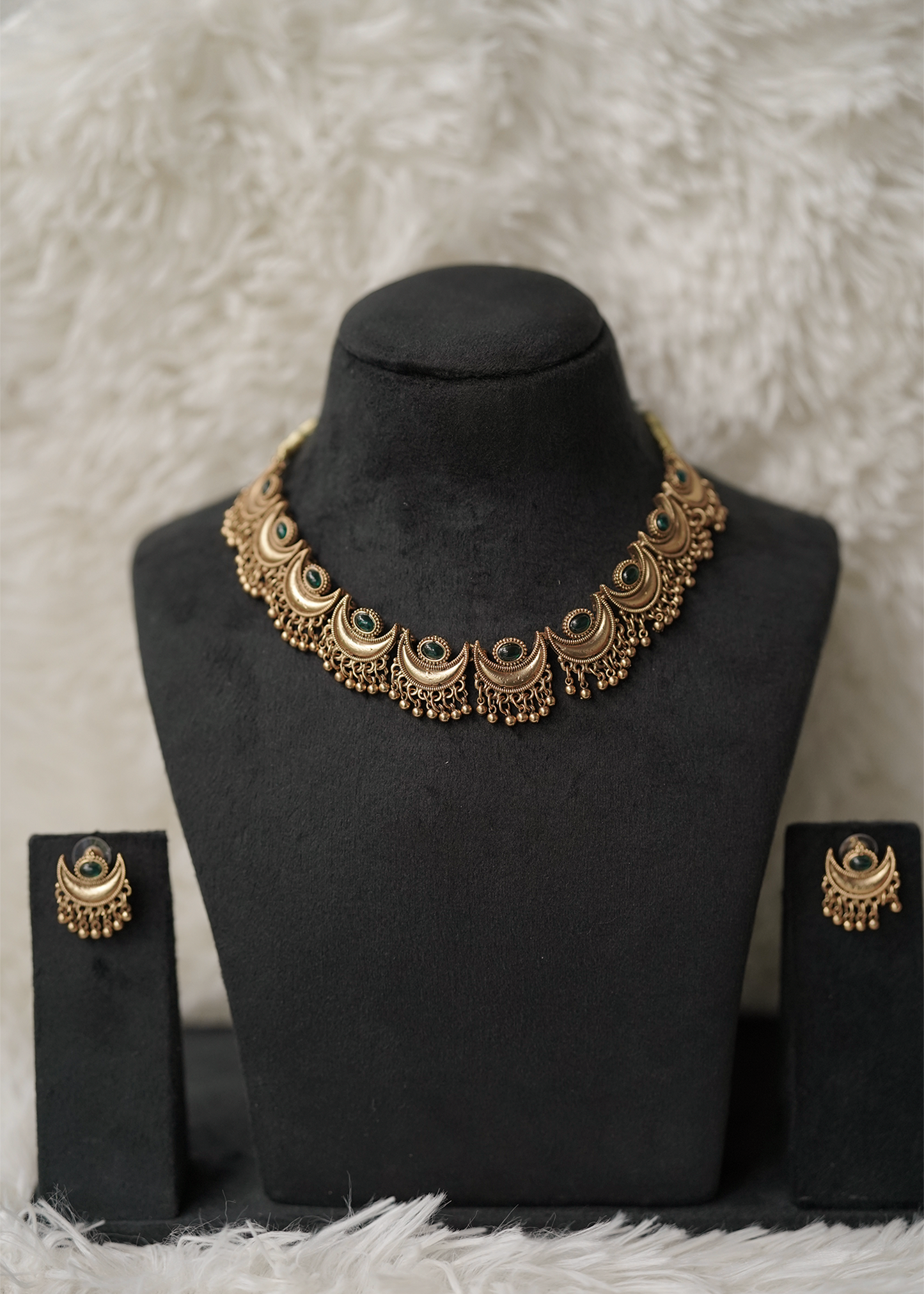 Half Moon Kempu Necklace